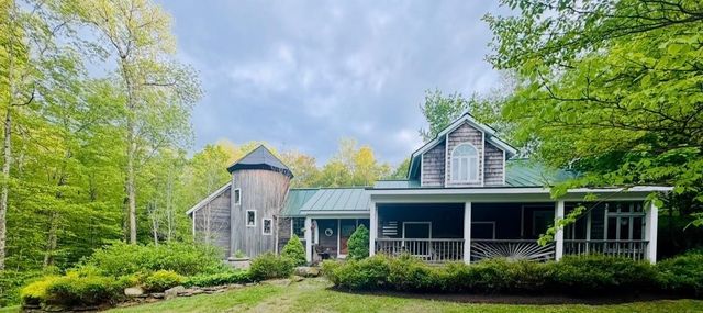 8 Twin Rocks Road, Dover, VT 05356