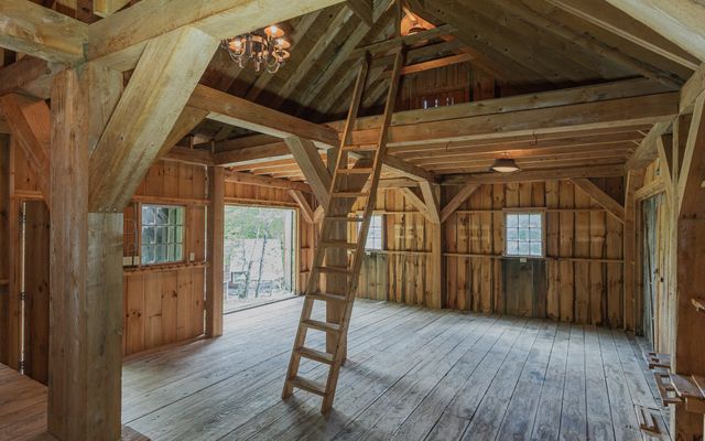 8 Twin Rocks Road, Dover, VT 05356