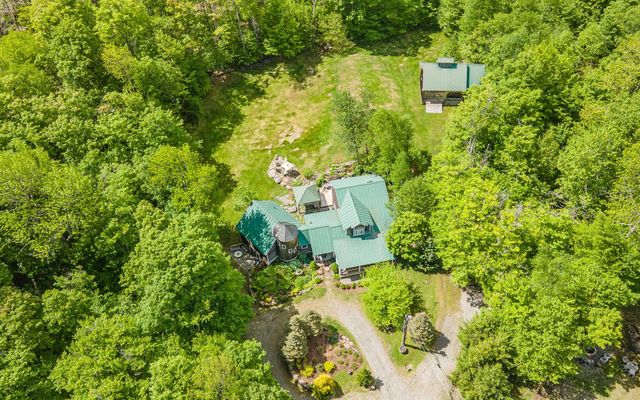 8 Twin Rocks Road, Dover, VT 05356