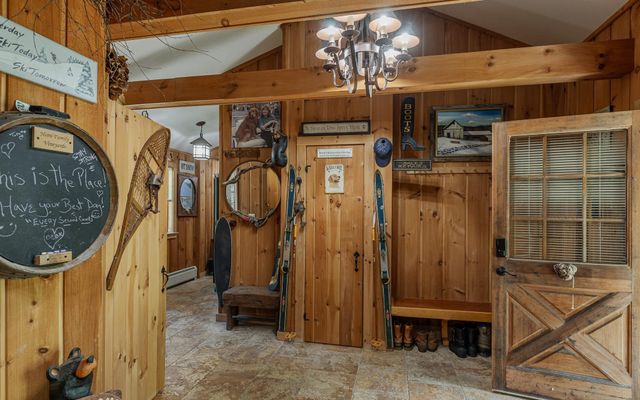8 Twin Rocks Road, Dover, VT 05356