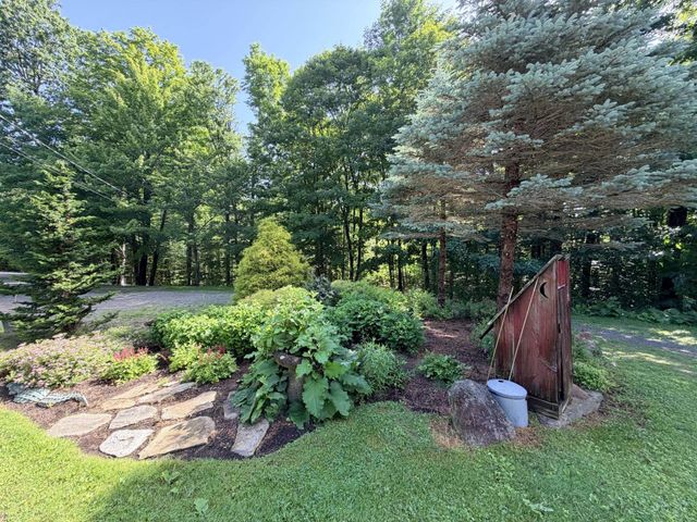 8 Twin Rocks Road, Dover, VT 05356