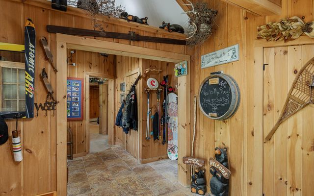 8 Twin Rocks Road, Dover, VT 05356