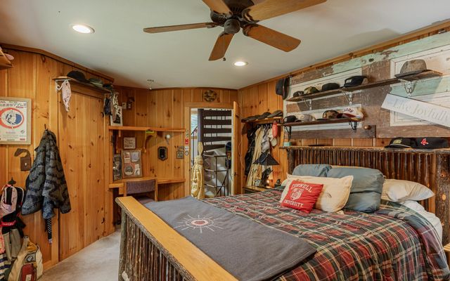 8 Twin Rocks Road, Dover, VT 05356