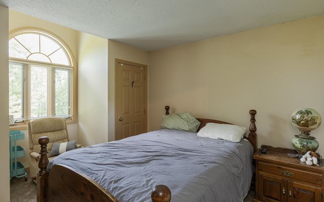 8 Twin Rocks Road, Dover, VT 05356
