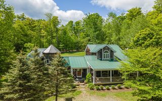 8 Twin Rocks Road, Dover, VT 05356