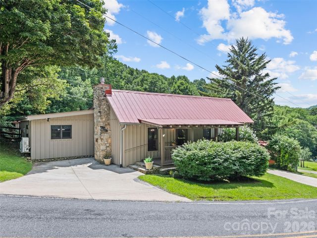 404 Red Bank Road, Waynesville, NC 28786
