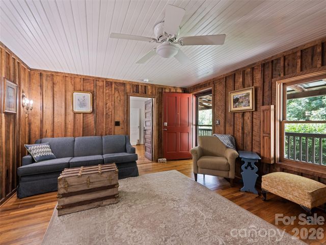 404 Red Bank Road, Waynesville, NC 28786