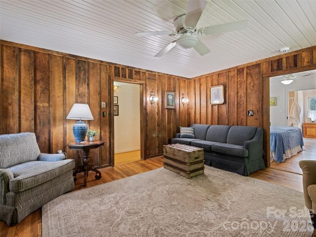 404 Red Bank Road, Waynesville, NC 28786