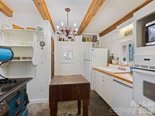 404 Red Bank Road, Waynesville, NC 28786