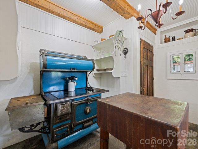 404 Red Bank Road, Waynesville, NC 28786