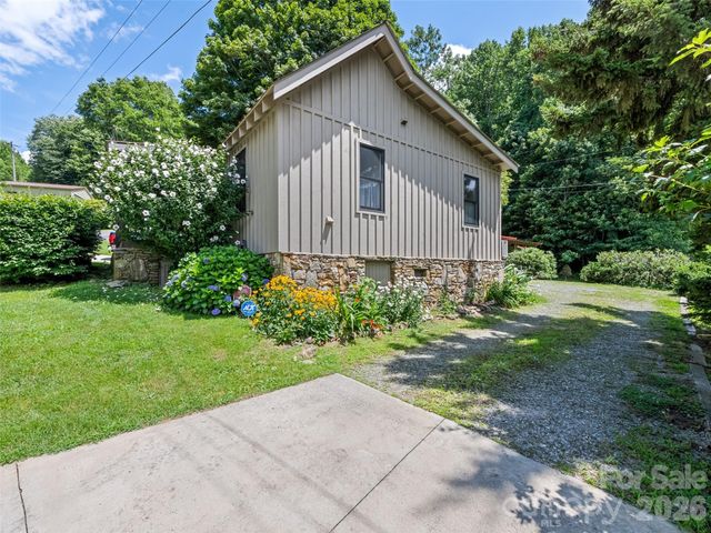 404 Red Bank Road, Waynesville, NC 28786