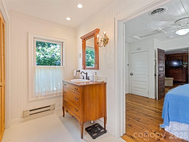 404 Red Bank Road, Waynesville, NC 28786