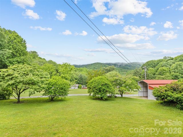 404 Red Bank Road, Waynesville, NC 28786