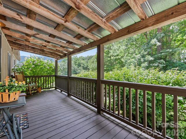 404 Red Bank Road, Waynesville, NC 28786