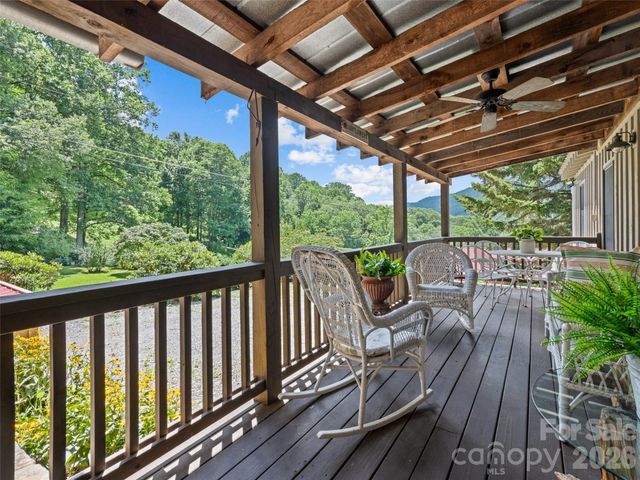 404 Red Bank Road, Waynesville, NC 28786