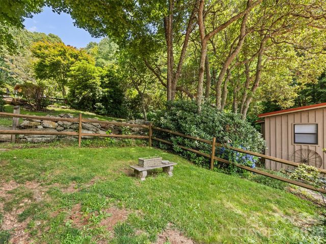 404 Red Bank Road, Waynesville, NC 28786