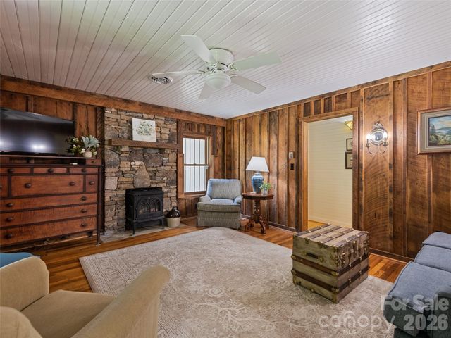 404 Red Bank Road, Waynesville, NC 28786