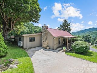 404 Red Bank Road, Waynesville, NC 28786