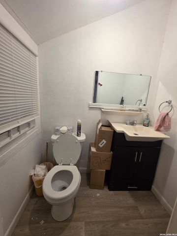 1814 zarzamora, San Antonio, TX 78201