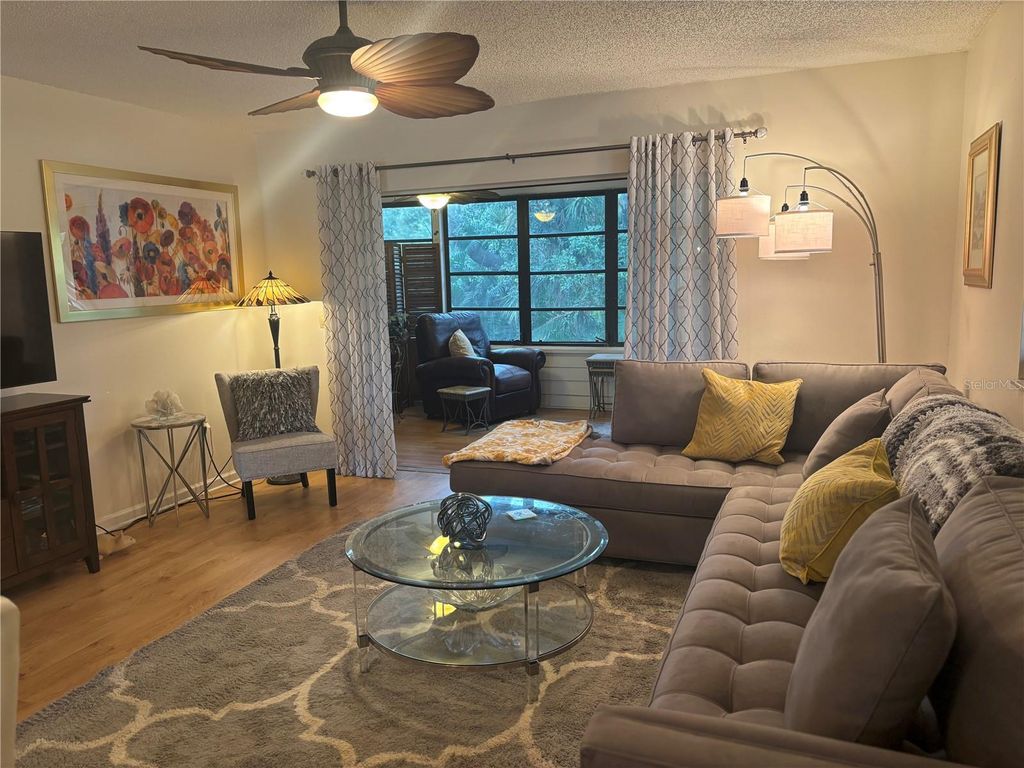 Image 13 of property listing at 523 SPRING LAKES BOULEVARD 523, Bradenton, FL 34210