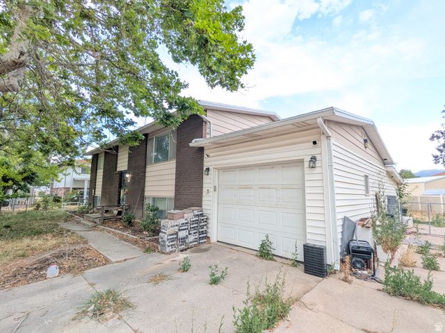 1413 S DAVID DR, Syracuse, UT 84075