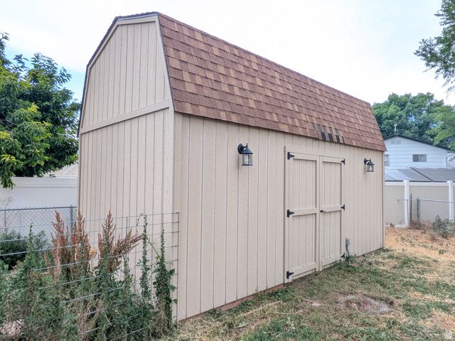 1413 S DAVID DR, Syracuse, UT 84075