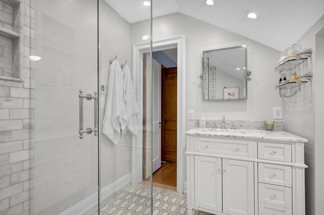 2220 Seabury Avenue, Minneapolis, MN 55406