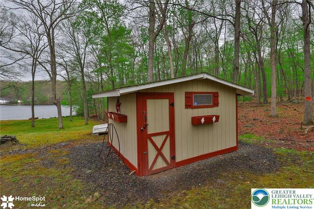 6438 Lakeshore Drive, East Stroudsburg, PA 18302