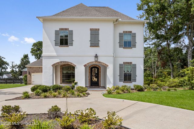 1908 Courtney Lane, Biloxi, MS 39532