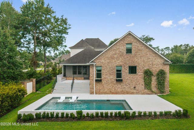 1908 Courtney Lane, Biloxi, MS 39532