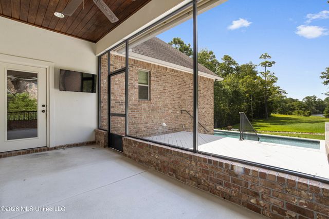 1908 Courtney Lane, Biloxi, MS 39532