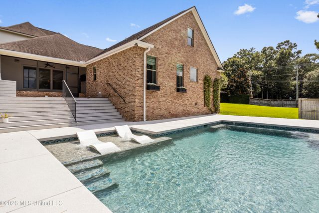 1908 Courtney Lane, Biloxi, MS 39532