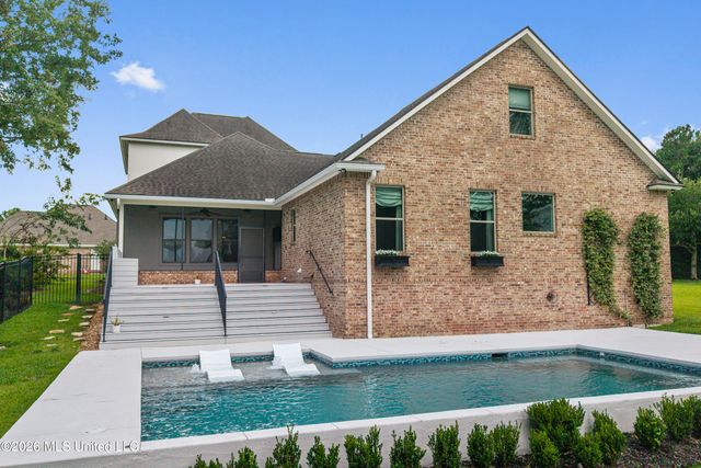 1908 Courtney Lane, Biloxi, MS 39532