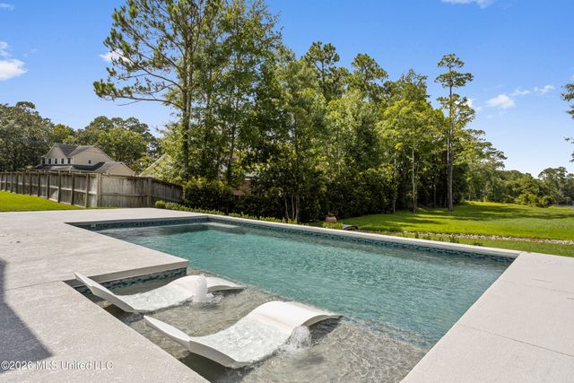 1908 Courtney Lane, Biloxi, MS 39532