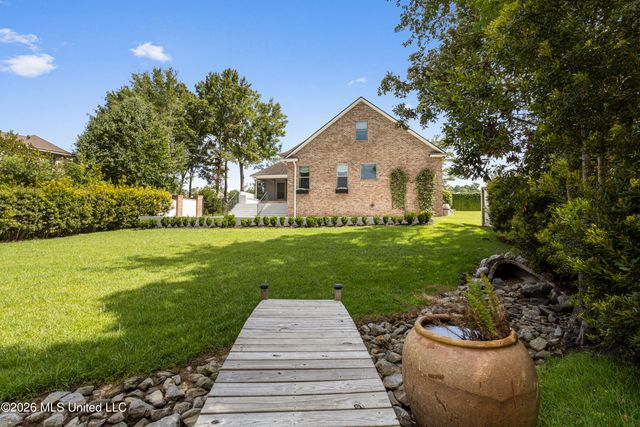 1908 Courtney Lane, Biloxi, MS 39532