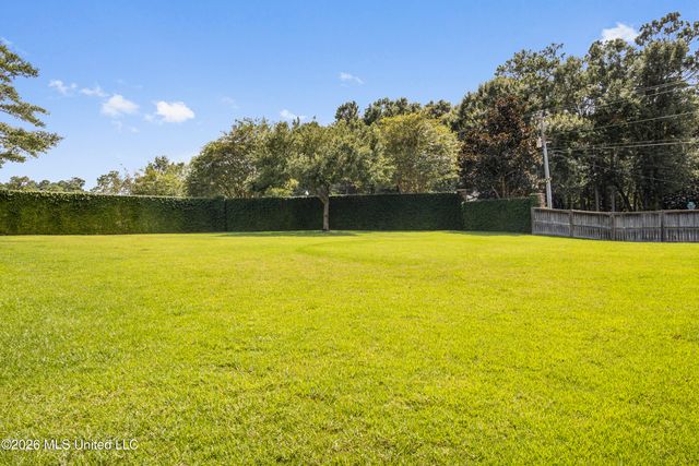 1908 Courtney Lane, Biloxi, MS 39532