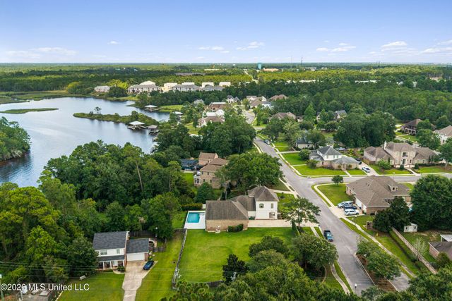 1908 Courtney Lane, Biloxi, MS 39532