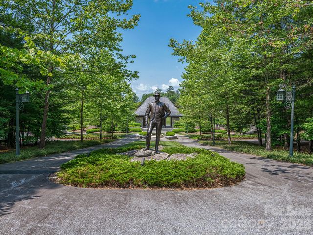 75 Emerald Necklace Drive 411, Asheville, NC 28803