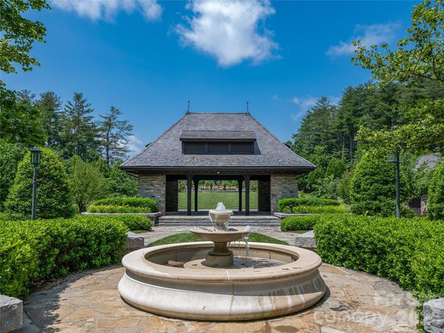 75 Emerald Necklace Drive 411, Asheville, NC 28803