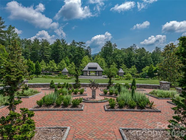 75 Emerald Necklace Drive 411, Asheville, NC 28803
