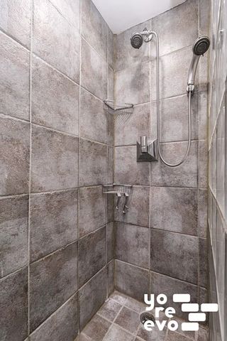 318 W 15th St Apt A, New York City, NY 10011