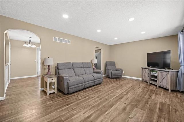 2113 S Owings Street, Oak Grove, MO 64075