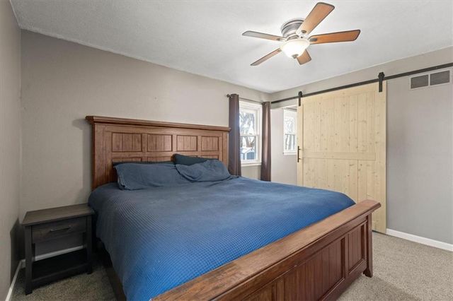 2113 S Owings Street, Oak Grove, MO 64075
