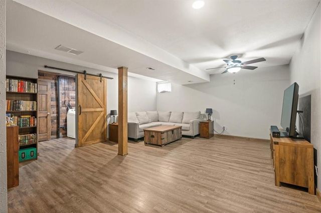 2113 S Owings Street, Oak Grove, MO 64075