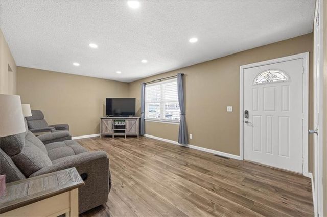 2113 S Owings Street, Oak Grove, MO 64075