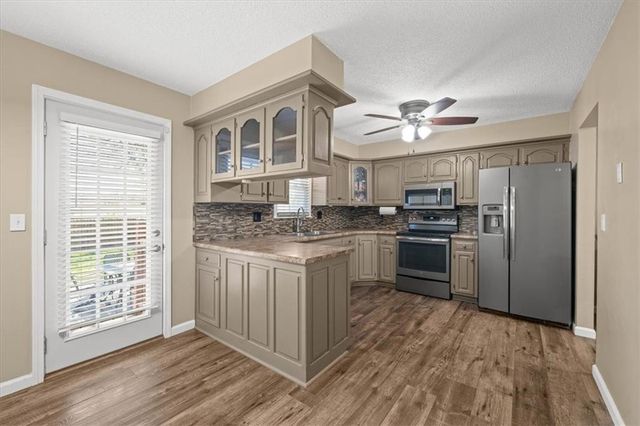 2113 S Owings Street, Oak Grove, MO 64075