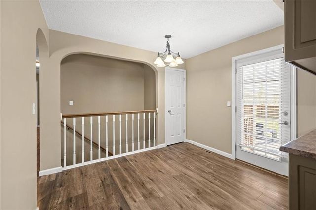 2113 S Owings Street, Oak Grove, MO 64075