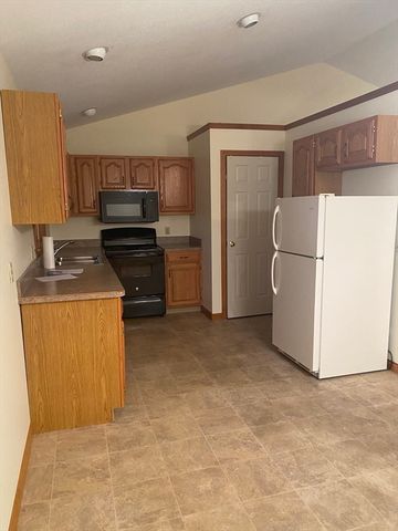 22 Rosewood Ln 22, Southwick, MA 01077