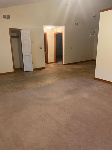 22 Rosewood Ln 22, Southwick, MA 01077