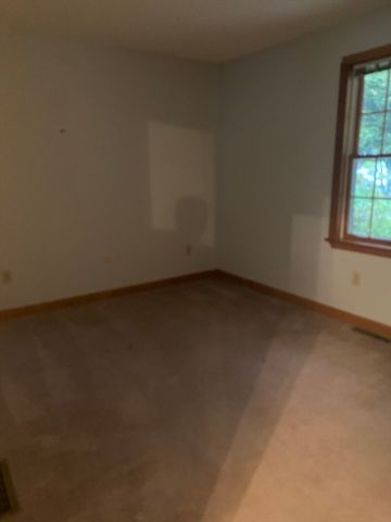 22 Rosewood Ln 22, Southwick, MA 01077